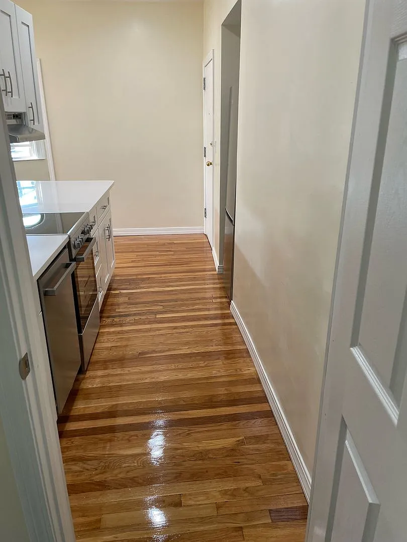 Building Photo - 877 Beacon St #11