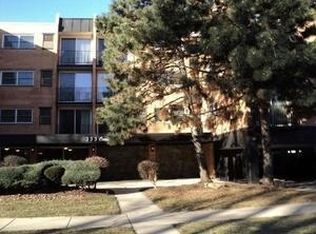 333 S East Ave APT 205, Oak Park, IL 60302