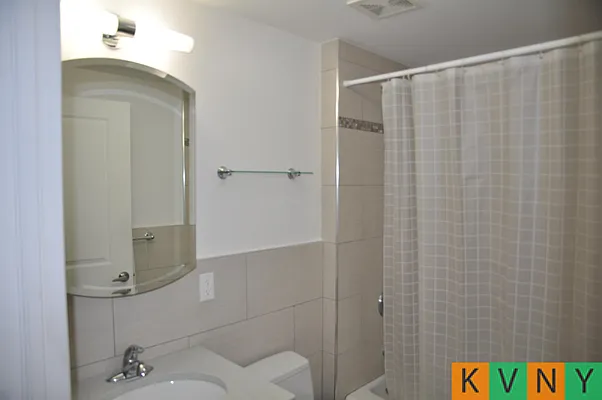 Rented by KVNY Soho | media 60