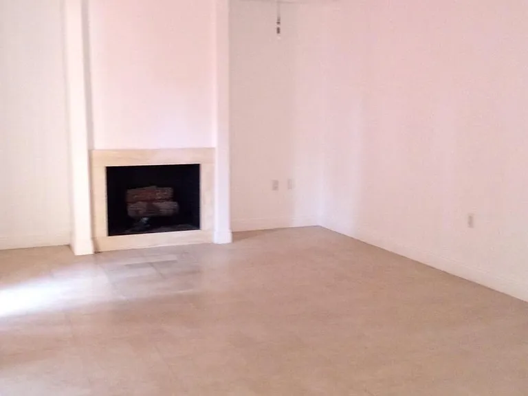 Living Room with fireplace
