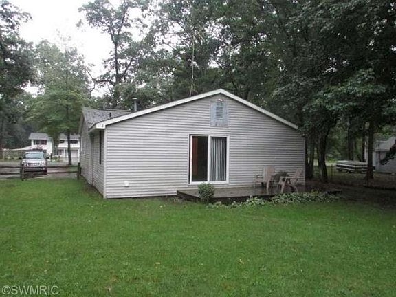 2nd image of 3756 E Laketon Ave