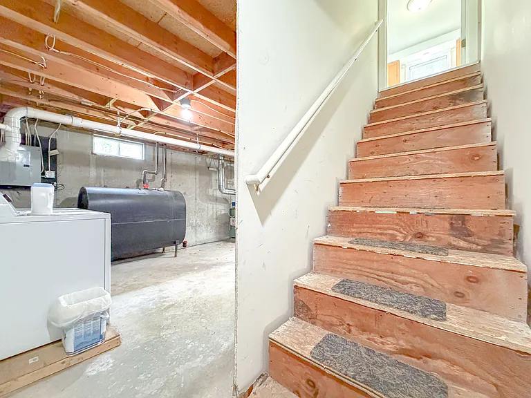 9 Dakota Dr — Photo 36