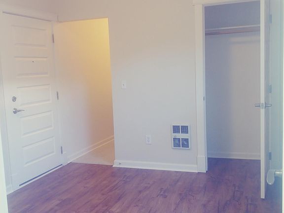 3rd image of 1029 W 1st Ave APT 401