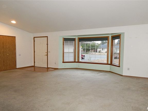 5th image of 8220 51st Ave NE