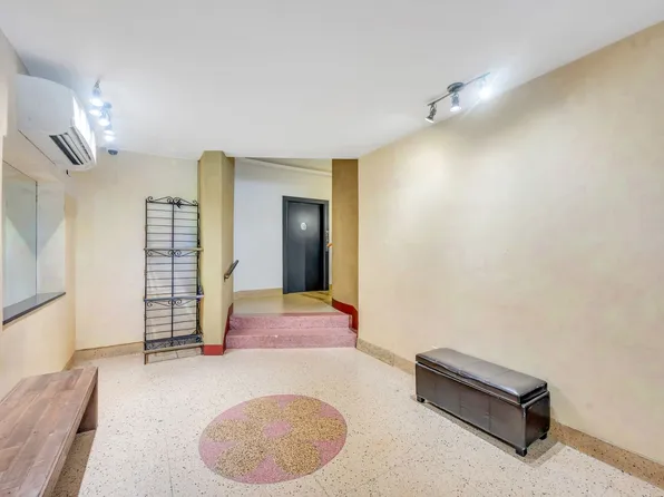 200 East 28th Street image 7 of 8