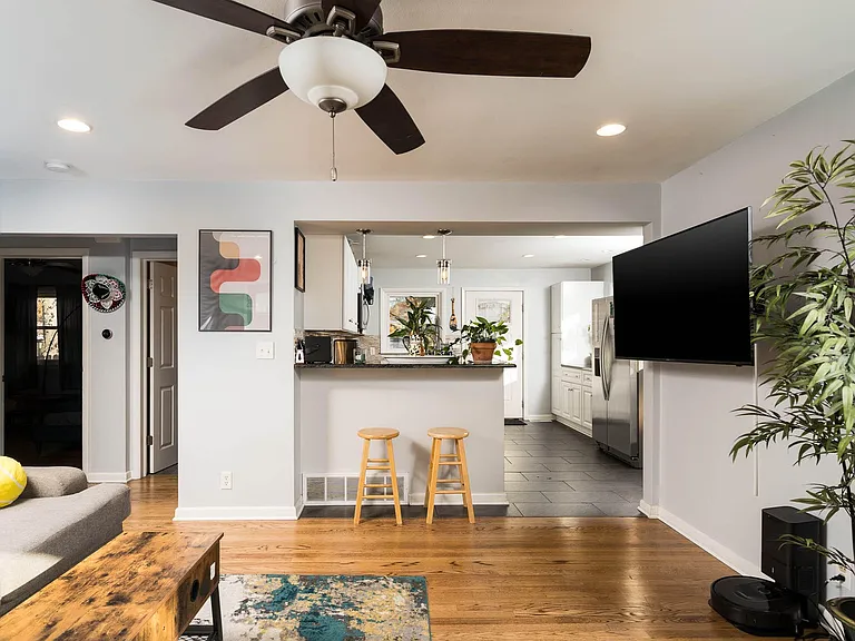 Breakfast Bar Seating