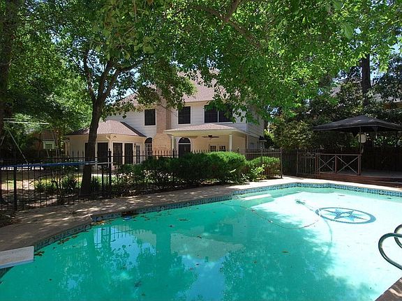 2nd image of 5827 Valley Fair Dr