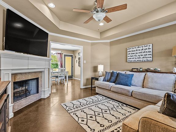 5th image of 2519 Springhill Village Dr