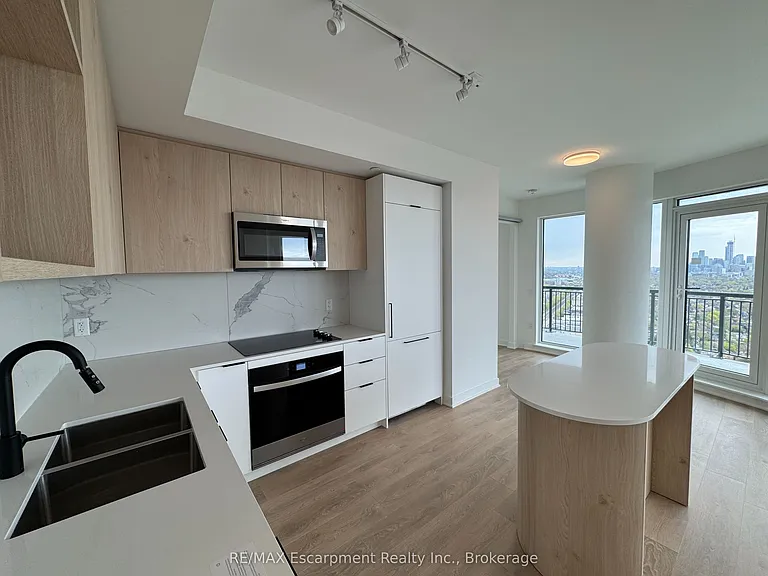 1185 Dupont St #2607 — Photo 8