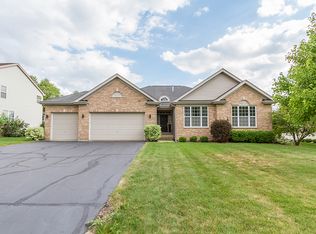 5757 Red Oak Dr, Hoffman Estates, IL