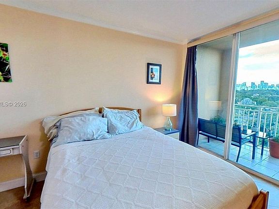 3rd image of 2425 SW 27th Ave APT 701