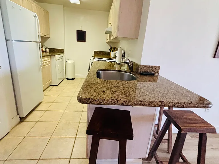 2040 Greenview Shores Blvd #221 — Photo 12