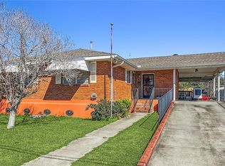 11 White Blvd, Gretna, LA 70053