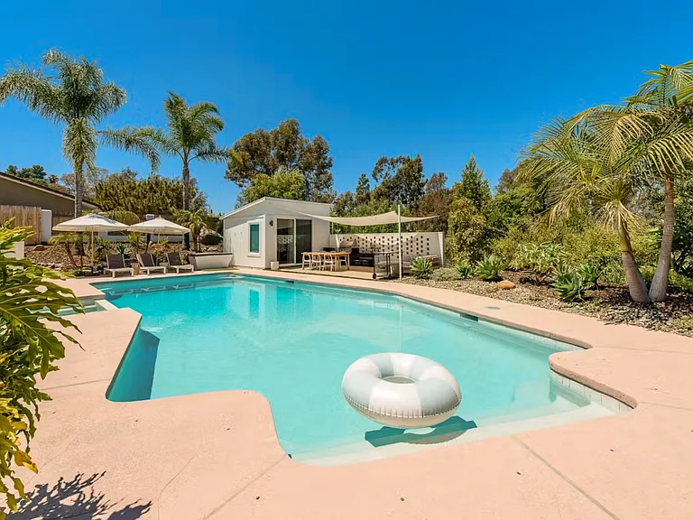 1700 Circo Del Cielo Dr — Photo 12