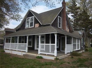 12 Bluff Rd W, Gales Ferry, CT 06335
