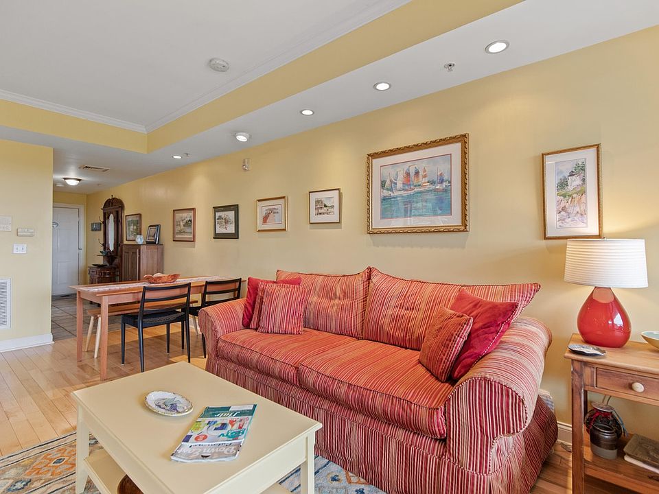 1st image of 8 Camperdown Elm Dr APT A8