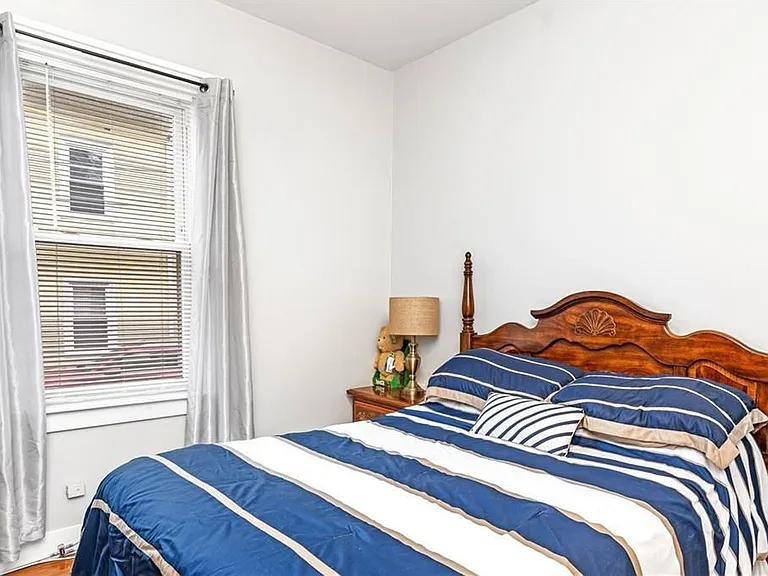 2 Poplar St #1 — Photo 11