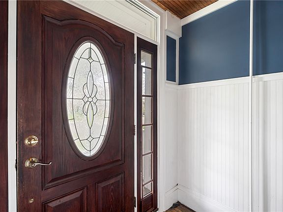 4th image of 42 West Ave