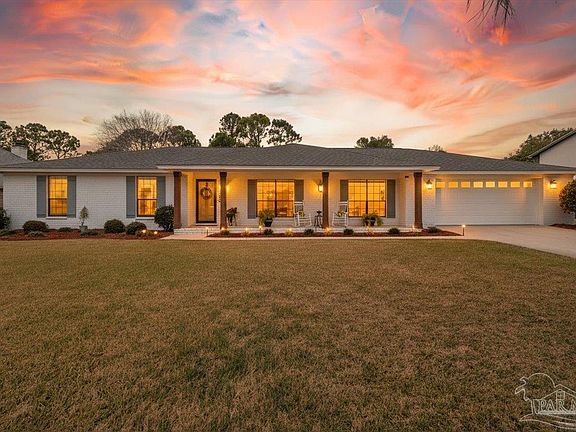 2nd image of 3806 Tiger Point Blvd
