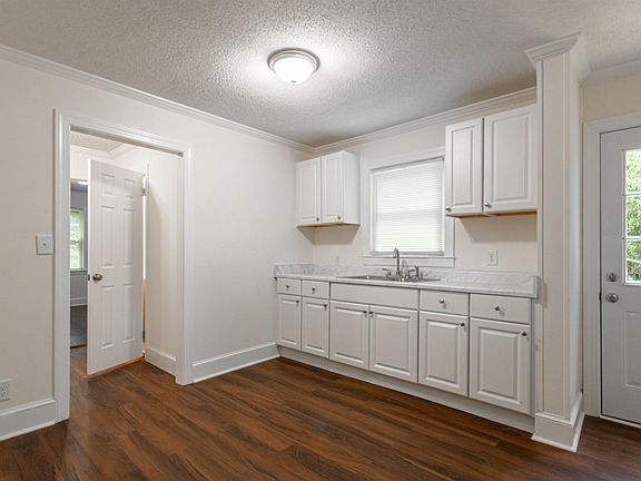 5th image of 113 Mayo Dr
