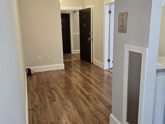 4th image of 1185A Commonwealth Ave #17