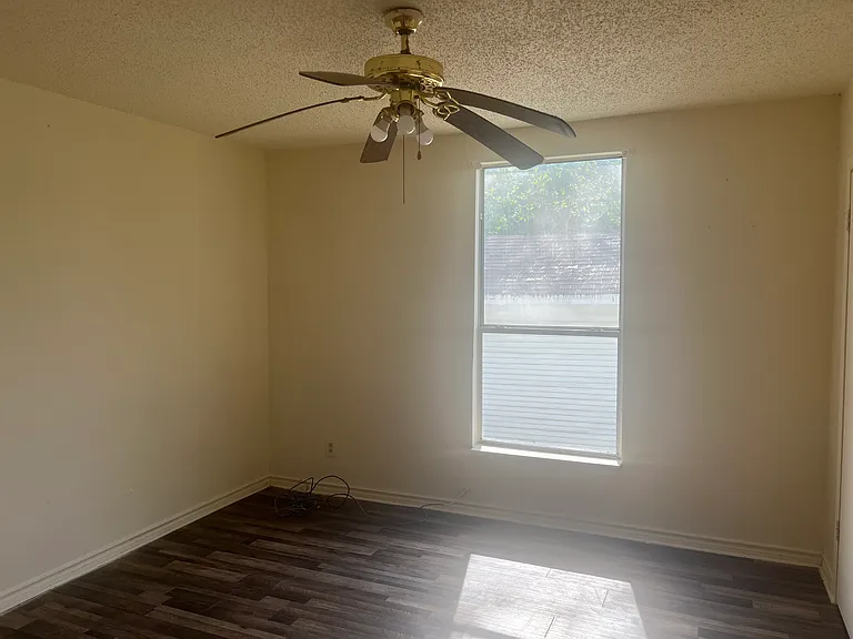 125 W College Ave — Photo 7