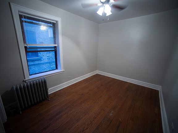 4th image of 2536 N Artesian Ave APT 1B