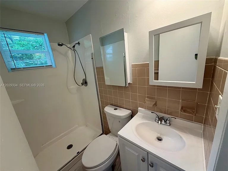 3021 NE 21st Ter #1 — Photo 11