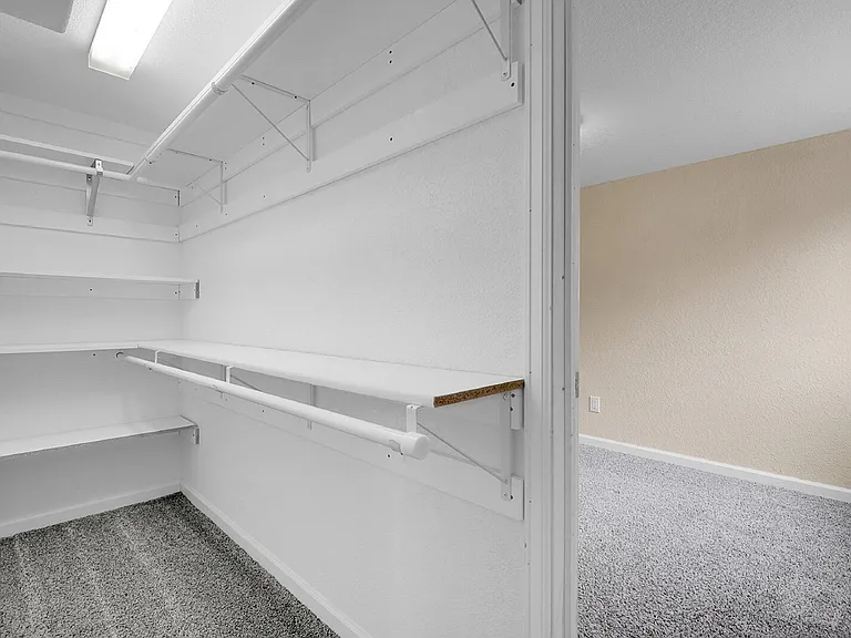 5454 S Elmwood St #5454 S ELMWOOD ST — Photo 23