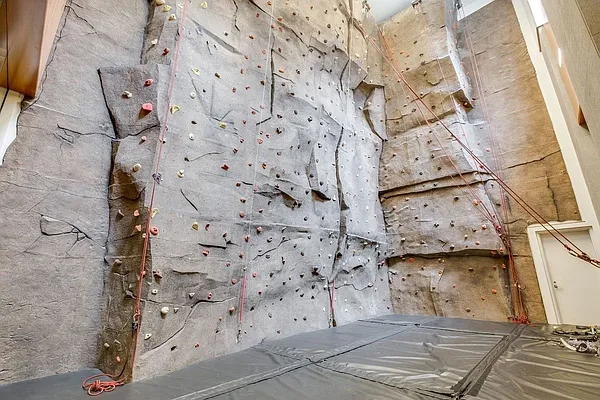 Sold by SERHANT. | media 54