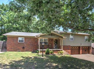 1203 E 8th St, Sand Springs, OK 74063