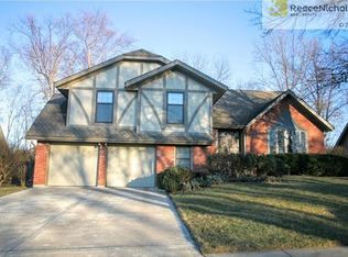 603 Camelot Dr, Liberty, MO 64068
