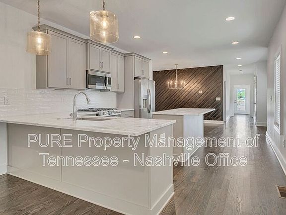 2nd image of 1305B Lischey Ave