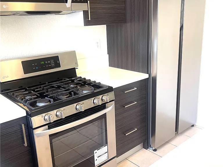 518 Oak St #7 — Photo 7