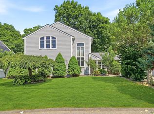 75 Glen Forest Street, Thornwood, NY 10594