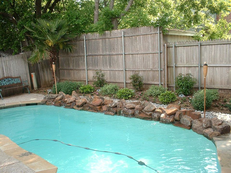 GORGEOUS NEW POOL