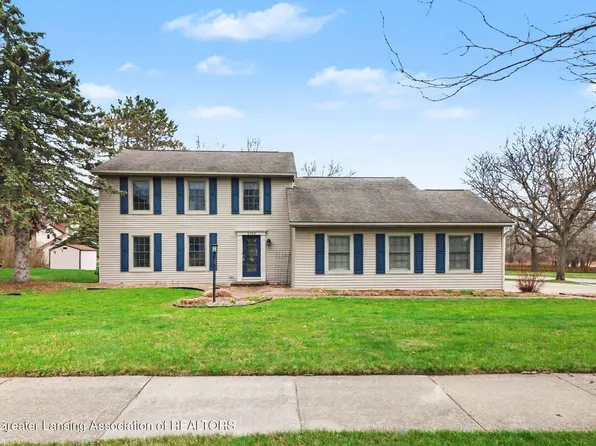 5730 Whisperwood Dr, Haslett, MI 48840