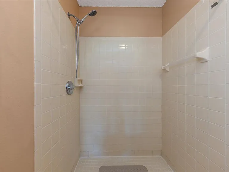 3121 Beecher Dr E #A — Photo 42