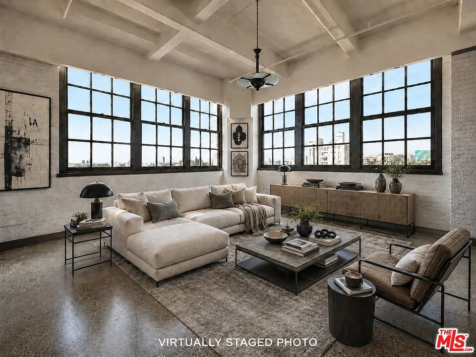 1 bed, 2.0 bath, 1670 sqft, $4,950 — Photo 2