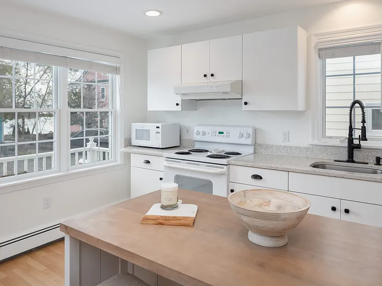 2 Basin St — Photo 14