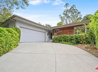 9512 Duxbury Ln, Los Angeles, CA 90034