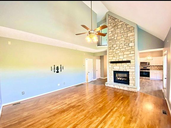 4th image of 2104 Market Garden Ln