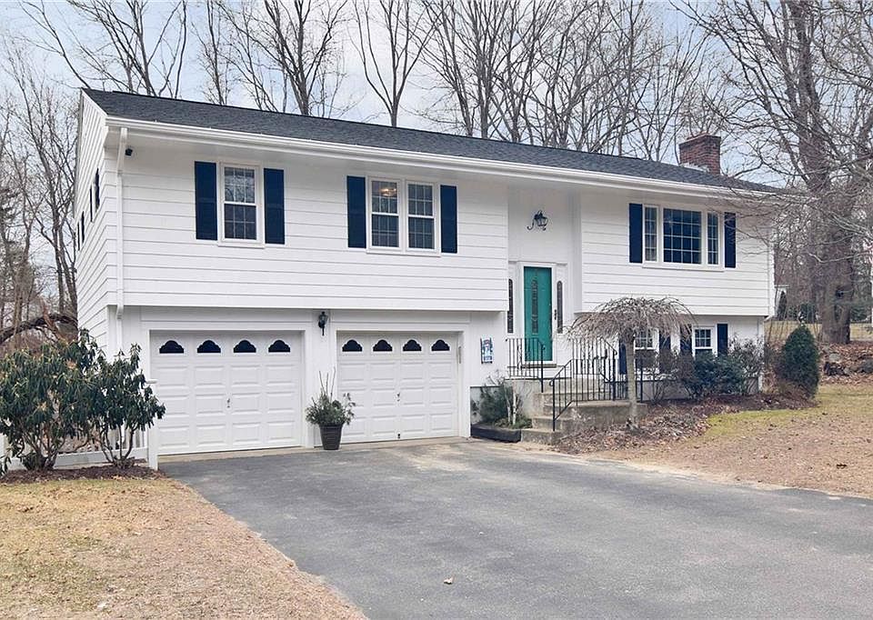 1st image of 16 Maplewood Orchard Dr
