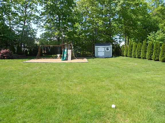4th image of 3 Blackstone Ln
