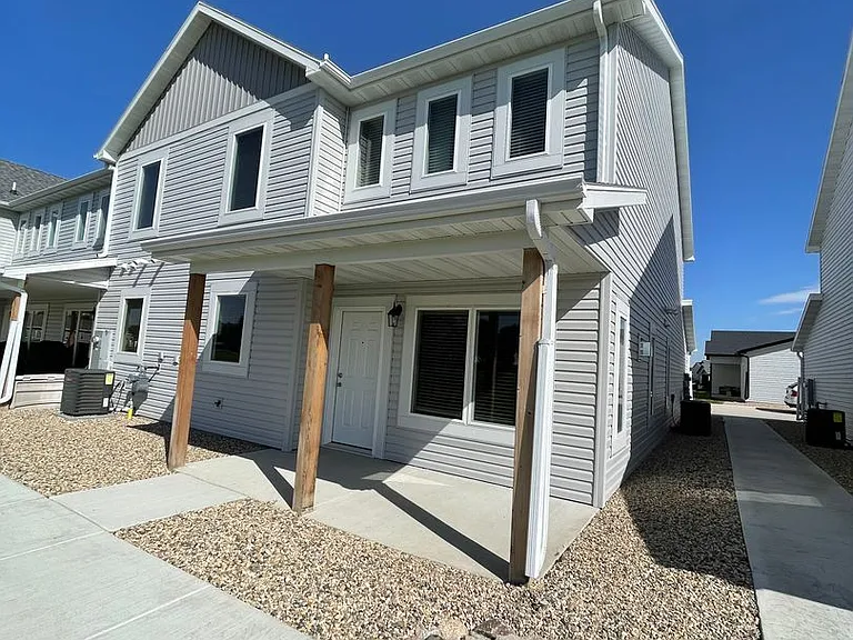 3306 Kenner Loop — Photo 1