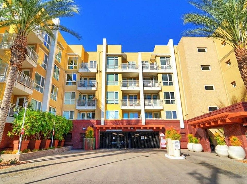 1st image of 21301 Erwin St Unit 305