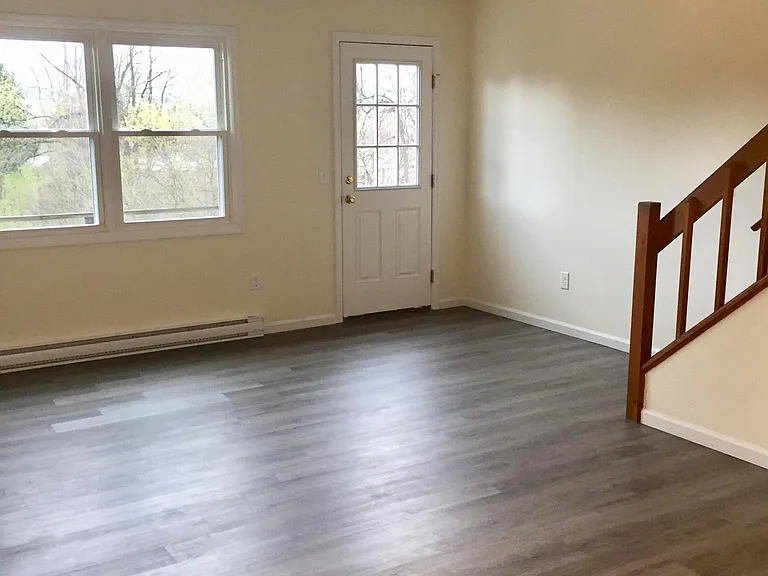 123 Golding Dr #4 — Photo 5