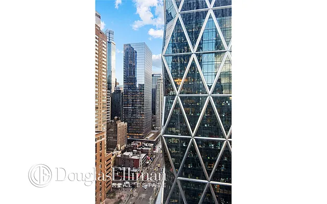 Rented by Douglas Elliman | media 38