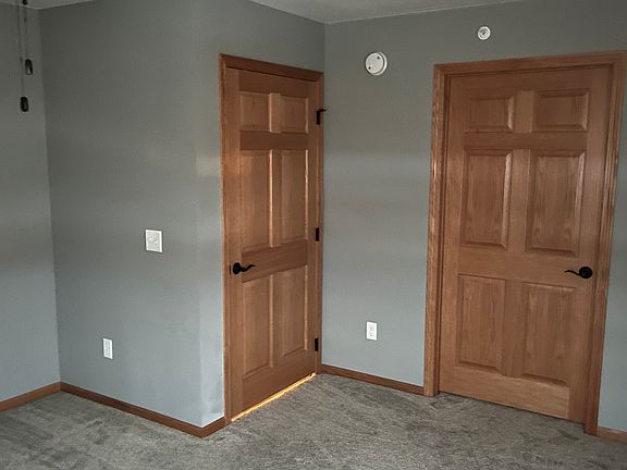 3rd image of 3114 Belknap St #8