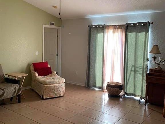 3rd image of 740 Sierra Cir